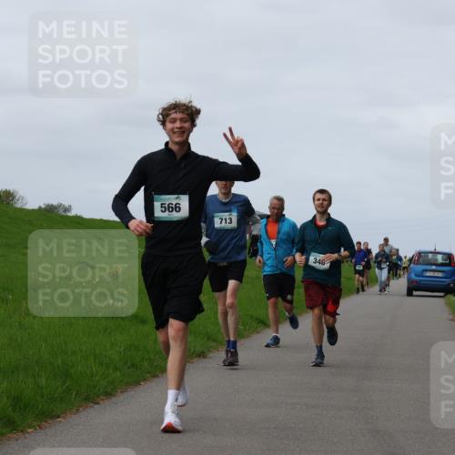 04.05.2025 - 8. Wedeler Halbmarathon Yannick Fuchs http://msf.ph/oto/7837204 04.05.2025 11:46:05 Laufen 566, 713, 348 meine-sportfotos.de