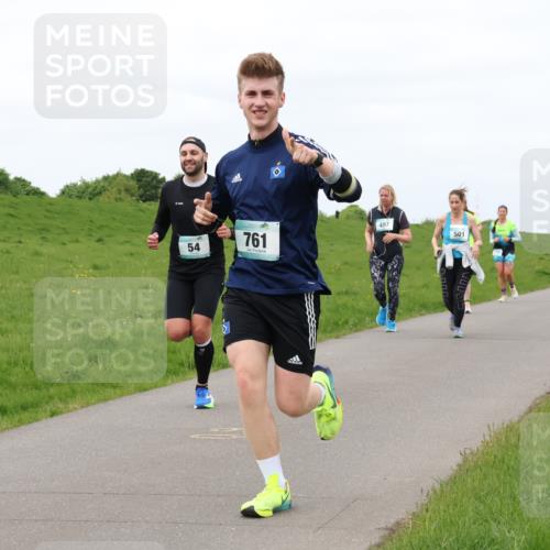 04.05.2025 - 8. Wedeler Halbmarathon Lena Gebhardt http://msf.ph/oto/7837233 04.05.2025 11:33:41 Laufen 54, 761, 497, 501 meine-sportfotos.de