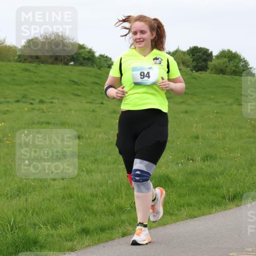 04.05.2025 - 8. Wedeler Halbmarathon Lena Gebhardt http://msf.ph/oto/7837268 04.05.2025 11:33:47 Laufen 94, 770 meine-sportfotos.de