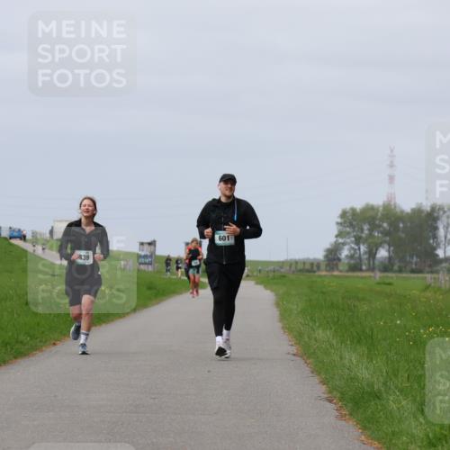 04.05.2025 - 8. Wedeler Halbmarathon Yannick Fuchs http://msf.ph/oto/7837303 04.05.2025 12:00:29 Laufen 439, 601 meine-sportfotos.de