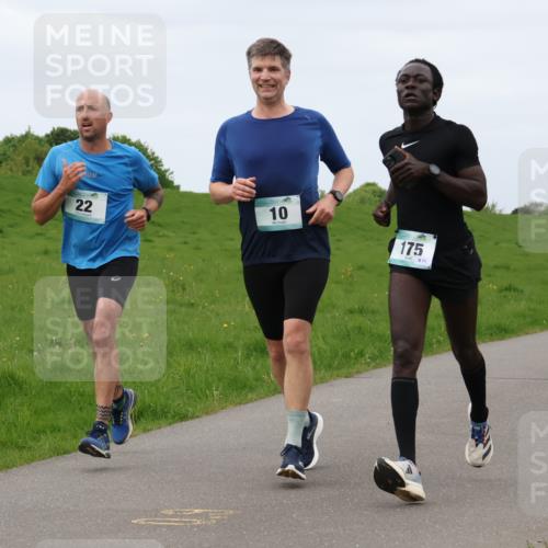 04.05.2025 - 8. Wedeler Halbmarathon Lena Gebhardt http://msf.ph/oto/7837324 04.05.2025 11:34:05 Laufen 22, 10, 175, 871, 487 meine-sportfotos.de