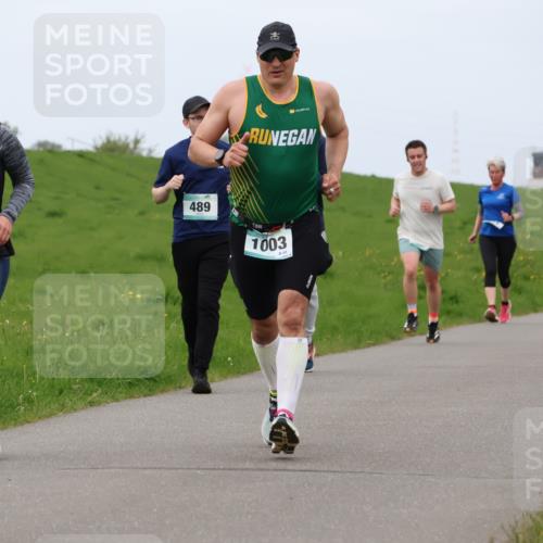 04.05.2025 - 8. Wedeler Halbmarathon Lena Gebhardt http://msf.ph/oto/7837351 04.05.2025 11:34:11 Laufen 487, 489, 1003, 455 meine-sportfotos.de