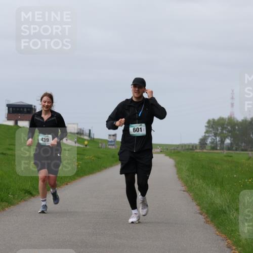 04.05.2025 - 8. Wedeler Halbmarathon Yannick Fuchs http://msf.ph/oto/7837363 04.05.2025 12:00:34 Laufen 439, 601 meine-sportfotos.de