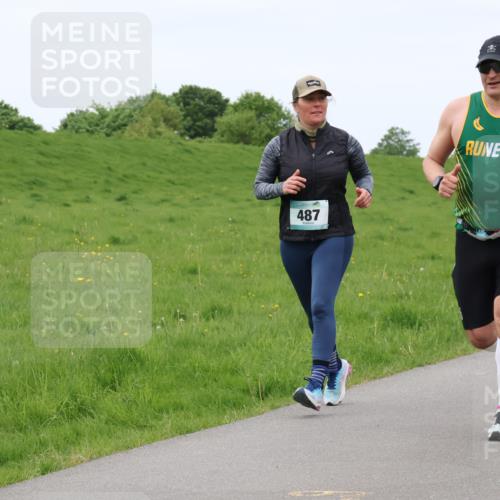 04.05.2025 - 8. Wedeler Halbmarathon Lena Gebhardt http://msf.ph/oto/7837379 04.05.2025 11:34:14 Laufen 487, 489 meine-sportfotos.de