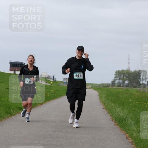04.05.2025 - 8. Wedeler Halbmarathon Yannick Fuchs http://msf.ph/oto/7837385 04.05.2025 12:00:35 Laufen 439, 601 meine-sportfotos.de