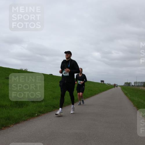 04.05.2025 - 8. Wedeler Halbmarathon Yannick Fuchs http://msf.ph/oto/7837399 04.05.2025 12:00:39 Laufen 601, 439 meine-sportfotos.de