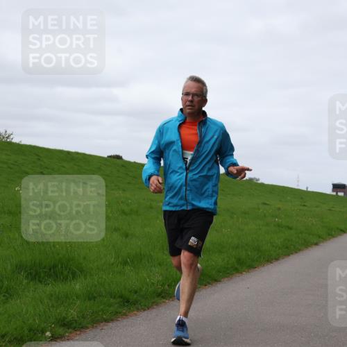 04.05.2025 - 8. Wedeler Halbmarathon Yannick Fuchs http://msf.ph/oto/7837416 04.05.2025 11:46:11 Laufen  meine-sportfotos.de