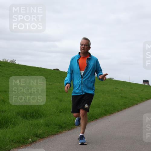 04.05.2025 - 8. Wedeler Halbmarathon Yannick Fuchs http://msf.ph/oto/7837421 04.05.2025 11:46:11 Laufen  meine-sportfotos.de