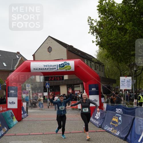04.05.2025 - 8. Wedeler Halbmarathon Felixshl http://msf.ph/oto/7837452 04.05.2025 12:27:54 Ziel 57, 263 meine-sportfotos.de