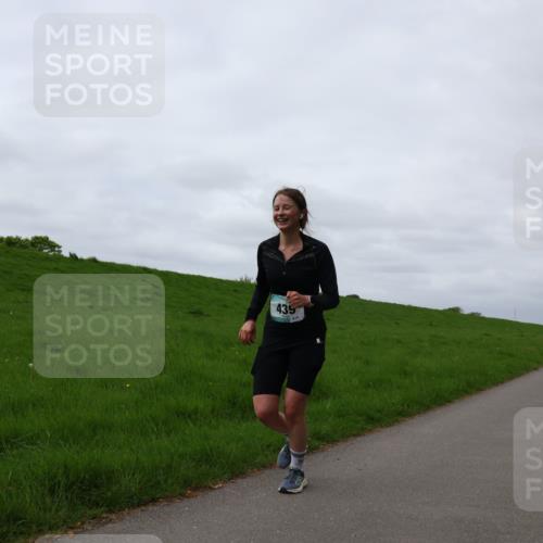 04.05.2025 - 8. Wedeler Halbmarathon Yannick Fuchs http://msf.ph/oto/7837453 04.05.2025 12:00:41 Laufen 439 meine-sportfotos.de