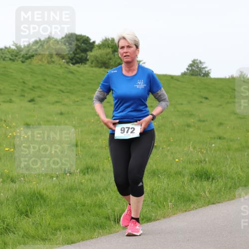 04.05.2025 - 8. Wedeler Halbmarathon Lena Gebhardt http://msf.ph/oto/7837458 04.05.2025 11:34:25 Laufen 972 meine-sportfotos.de