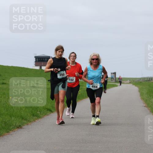 04.05.2025 - 8. Wedeler Halbmarathon Yannick Fuchs http://msf.ph/oto/7837534 04.05.2025 12:00:58 Laufen 250, 102, 444 meine-sportfotos.de