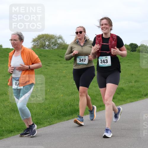 04.05.2025 - 8. Wedeler Halbmarathon Lena Gebhardt http://msf.ph/oto/7837613 04.05.2025 11:34:48 Laufen 8, 102, 830, 347, 243 meine-sportfotos.de