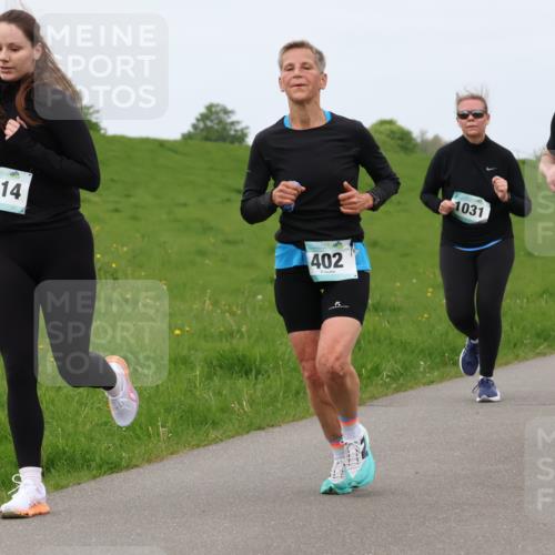 04.05.2025 - 8. Wedeler Halbmarathon Lena Gebhardt http://msf.ph/oto/7837644 04.05.2025 11:34:52 Laufen 1114, 402, 1031, 854 meine-sportfotos.de