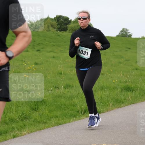 04.05.2025 - 8. Wedeler Halbmarathon Lena Gebhardt http://msf.ph/oto/7837681 04.05.2025 11:34:55 Laufen 854, 1031 meine-sportfotos.de