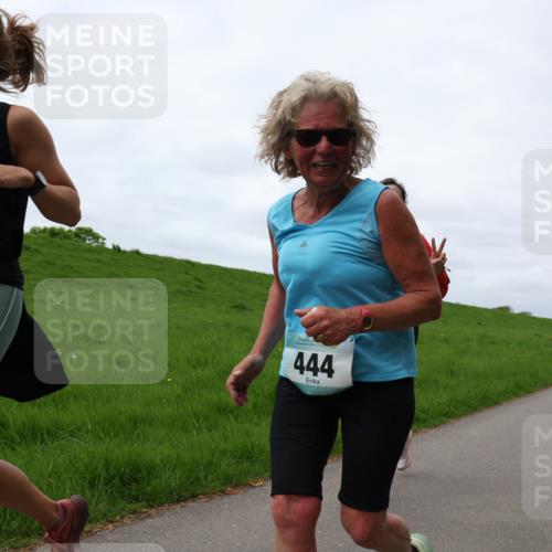 04.05.2025 - 8. Wedeler Halbmarathon Yannick Fuchs http://msf.ph/oto/7837710 04.05.2025 12:01:06 Laufen 250, 444 meine-sportfotos.de