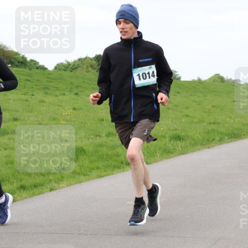 04.05.2025 - 8. Wedeler Halbmarathon Lena Gebhardt http://msf.ph/oto/7837715 04.05.2025 11:34:56 Laufen 1031, 1014, 1186 meine-sportfotos.de