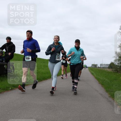 04.05.2025 - 8. Wedeler Halbmarathon Yannick Fuchs http://msf.ph/oto/7837775 04.05.2025 11:46:25 Laufen 530, 529 meine-sportfotos.de