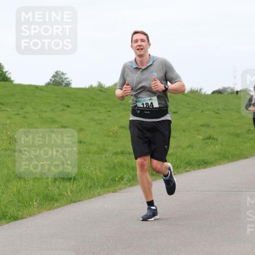 04.05.2025 - 8. Wedeler Halbmarathon Lena Gebhardt http://msf.ph/oto/7837842 04.05.2025 11:35:36 Laufen 184, 597, 598, 95 meine-sportfotos.de