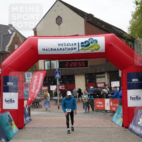 04.05.2025 - 8. Wedeler Halbmarathon Felixshl http://msf.ph/oto/7837852 04.05.2025 12:28:53 Ziel 214 meine-sportfotos.de