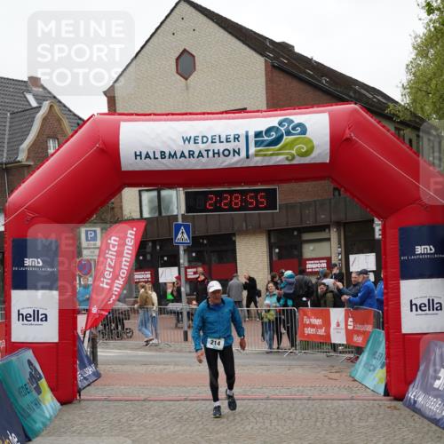 04.05.2025 - 8. Wedeler Halbmarathon Felixshl http://msf.ph/oto/7837865 04.05.2025 12:28:53 Ziel 214 meine-sportfotos.de