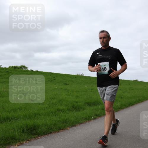 04.05.2025 - 8. Wedeler Halbmarathon Yannick Fuchs http://msf.ph/oto/7837908 04.05.2025 11:46:28 Laufen 40 meine-sportfotos.de