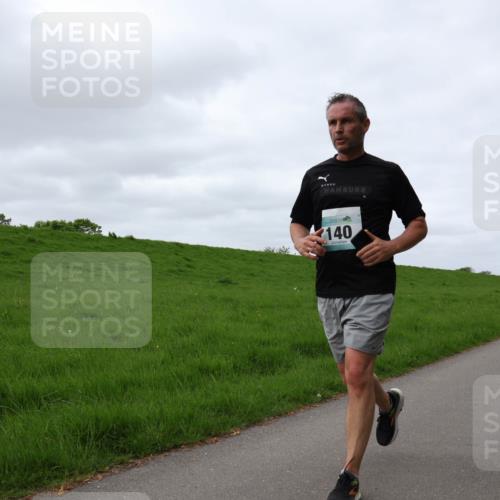 04.05.2025 - 8. Wedeler Halbmarathon Yannick Fuchs http://msf.ph/oto/7837913 04.05.2025 11:46:28 Laufen 140 meine-sportfotos.de