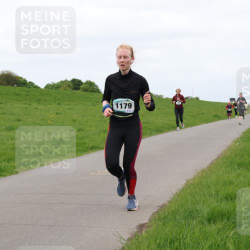 04.05.2025 - 8. Wedeler Halbmarathon Lena Gebhardt http://msf.ph/oto/7837930 04.05.2025 11:35:51 Laufen 1179 meine-sportfotos.de