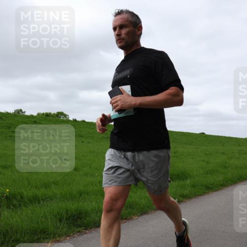 04.05.2025 - 8. Wedeler Halbmarathon Yannick Fuchs http://msf.ph/oto/7837933 04.05.2025 11:46:29 Laufen  meine-sportfotos.de