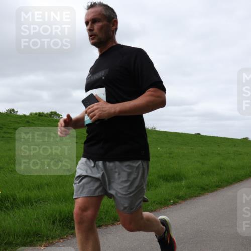 04.05.2025 - 8. Wedeler Halbmarathon Yannick Fuchs http://msf.ph/oto/7837938 04.05.2025 11:46:29 Laufen  meine-sportfotos.de
