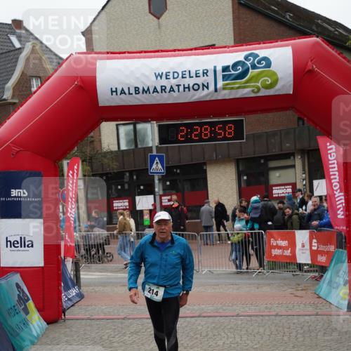 04.05.2025 - 8. Wedeler Halbmarathon Felixshl http://msf.ph/oto/7837946 04.05.2025 12:28:55 Ziel 214 meine-sportfotos.de