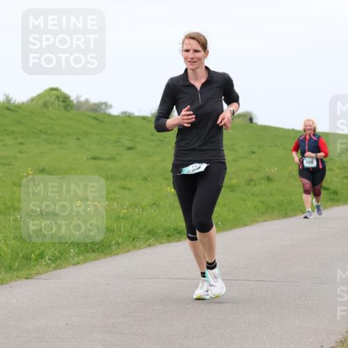 04.05.2025 - 8. Wedeler Halbmarathon Lena Gebhardt http://msf.ph/oto/7837967 04.05.2025 11:35:56 Laufen 588 meine-sportfotos.de