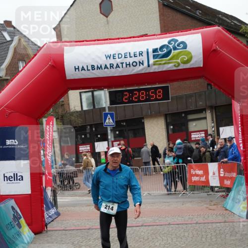04.05.2025 - 8. Wedeler Halbmarathon Felixshl http://msf.ph/oto/7837971 04.05.2025 12:28:56 Ziel 214 meine-sportfotos.de