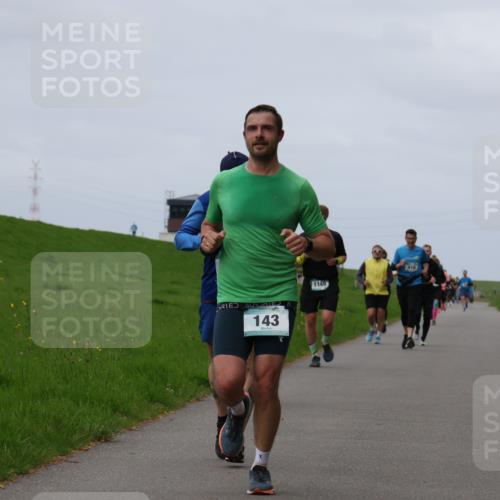 04.05.2025 - 8. Wedeler Halbmarathon Yannick Fuchs http://msf.ph/oto/7837981 04.05.2025 11:46:37 Laufen 143, 1148, 1410 meine-sportfotos.de