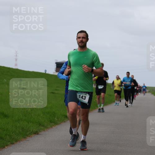04.05.2025 - 8. Wedeler Halbmarathon Yannick Fuchs http://msf.ph/oto/7837986 04.05.2025 11:46:37 Laufen 143, 114 meine-sportfotos.de