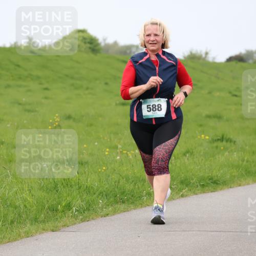 04.05.2025 - 8. Wedeler Halbmarathon Lena Gebhardt http://msf.ph/oto/7837993 04.05.2025 11:36:03 Laufen 588, 1113 meine-sportfotos.de