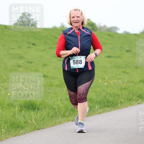 04.05.2025 - 8. Wedeler Halbmarathon Lena Gebhardt http://msf.ph/oto/7837998 04.05.2025 11:36:05 Laufen 588 meine-sportfotos.de