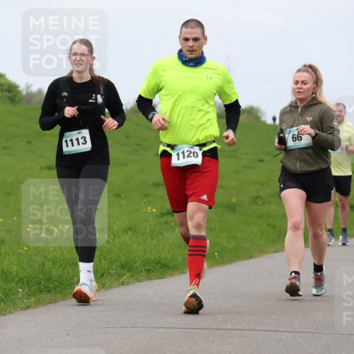 04.05.2025 - 8. Wedeler Halbmarathon Lena Gebhardt http://msf.ph/oto/7838009 04.05.2025 11:36:09 Laufen 1113, 1120, 66, 1010 meine-sportfotos.de