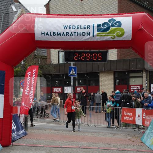 04.05.2025 - 8. Wedeler Halbmarathon Felixshl http://msf.ph/oto/7838010 04.05.2025 12:29:03 Ziel 137 meine-sportfotos.de