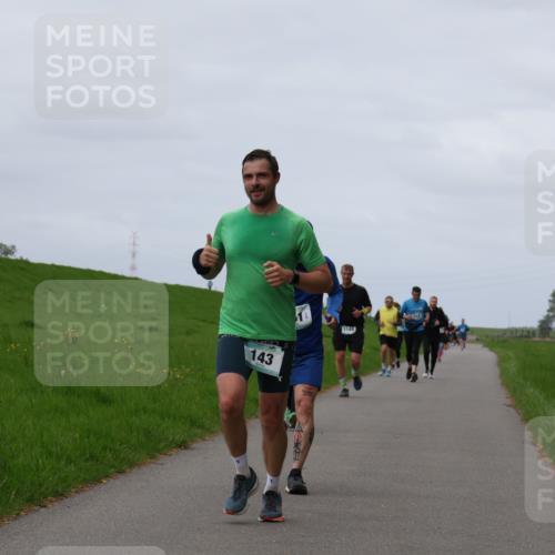 04.05.2025 - 8. Wedeler Halbmarathon Yannick Fuchs http://msf.ph/oto/7838011 04.05.2025 11:46:38 Laufen 143 meine-sportfotos.de