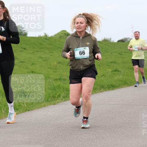 04.05.2025 - 8. Wedeler Halbmarathon Lena Gebhardt http://msf.ph/oto/7838029 04.05.2025 11:36:13 Laufen 1113, 66, 101, 1010, 21 meine-sportfotos.de