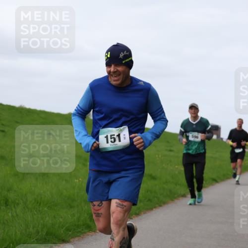 04.05.2025 - 8. Wedeler Halbmarathon Yannick Fuchs http://msf.ph/oto/7838125 04.05.2025 11:46:40 Laufen 151, 596 meine-sportfotos.de