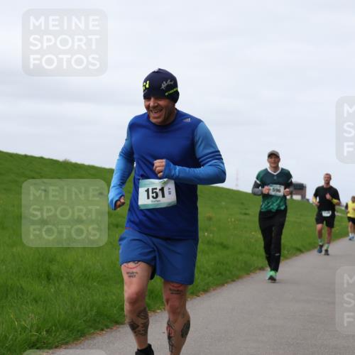 04.05.2025 - 8. Wedeler Halbmarathon Yannick Fuchs http://msf.ph/oto/7838136 04.05.2025 11:46:41 Laufen 151, 596 meine-sportfotos.de