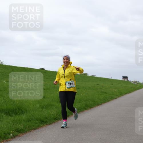 04.05.2025 - 8. Wedeler Halbmarathon Yannick Fuchs http://msf.ph/oto/7838257 04.05.2025 12:02:25 Laufen 716 meine-sportfotos.de