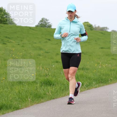 04.05.2025 - 8. Wedeler Halbmarathon Lena Gebhardt http://msf.ph/oto/7838268 04.05.2025 11:36:54 Laufen  meine-sportfotos.de