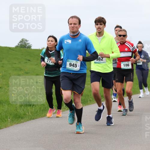 04.05.2025 - 8. Wedeler Halbmarathon Lena Gebhardt http://msf.ph/oto/7838317 04.05.2025 11:37:07 Laufen 773, 945, 982, 186, 458, 1071, 51 meine-sportfotos.de