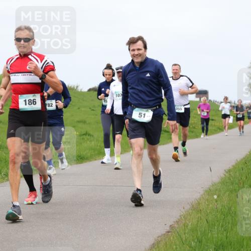04.05.2025 - 8. Wedeler Halbmarathon Lena Gebhardt http://msf.ph/oto/7838321 04.05.2025 11:37:08 Laufen 2, 186, 45, 782, 107, 51, 855 meine-sportfotos.de