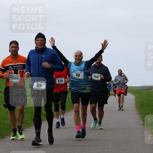04.05.2025 - 8. Wedeler Halbmarathon Yannick Fuchs http://msf.ph/oto/7838336 04.05.2025 11:25:18 Laufen 1086, 88, 569, 476, 89 meine-sportfotos.de