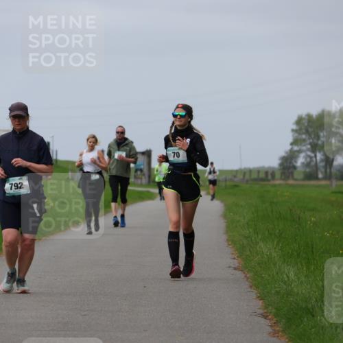 04.05.2025 - 8. Wedeler Halbmarathon Yannick Fuchs http://msf.ph/oto/7838343 04.05.2025 12:02:42 Laufen 792, 70 meine-sportfotos.de