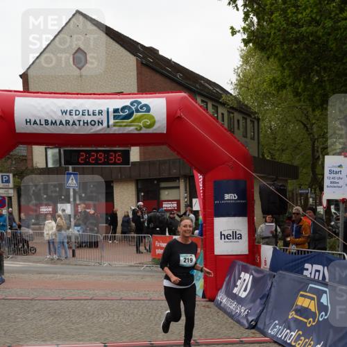 04.05.2025 - 8. Wedeler Halbmarathon Felixshl http://msf.ph/oto/7838374 04.05.2025 12:29:34 Ziel 219 meine-sportfotos.de